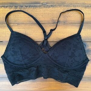 Victoria's Secret Women’s Black Lace Bralette with Padding Size Small NWOT